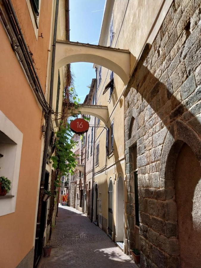 Apartamento La Casa Di Via Musso Noli Exterior foto